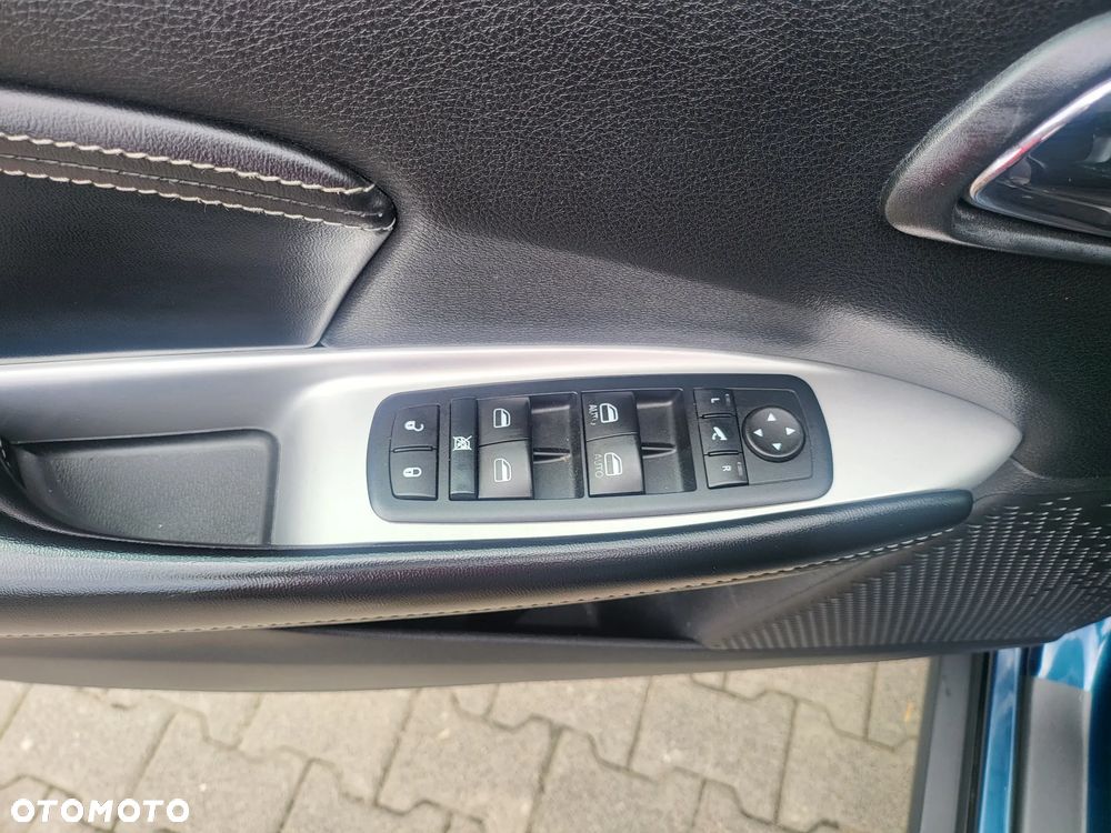 Fiat Freemont 2.0 Multijet 16V DPF Automatik Allrad Black Code - 12
