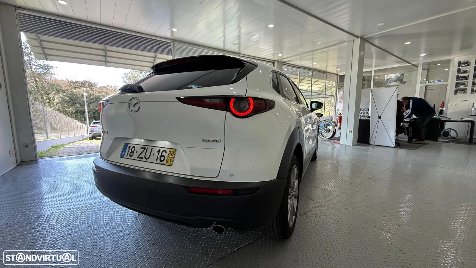 Mazda CX-30 1.8 Sky-D Excellence - 3