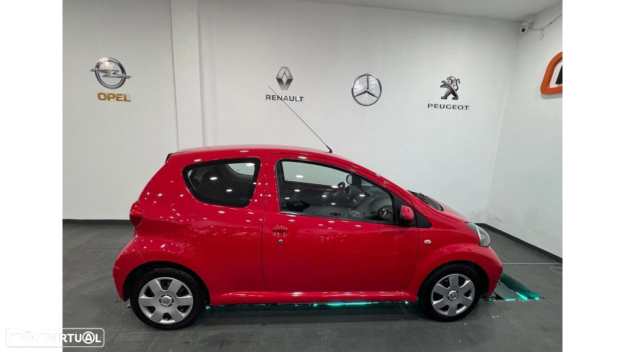 Toyota Aygo 1.0 + AC - 7