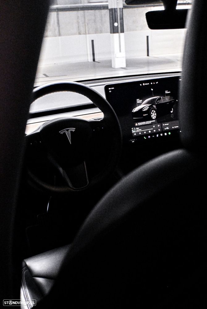 Tesla Model Y Long Range Dual Motor AWD - 15