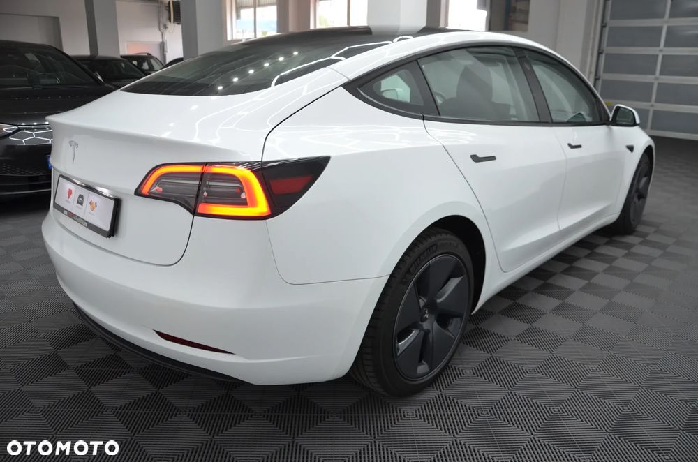 Tesla Model 3 Standard Reichweite Plus Hinterradantrieb - 8