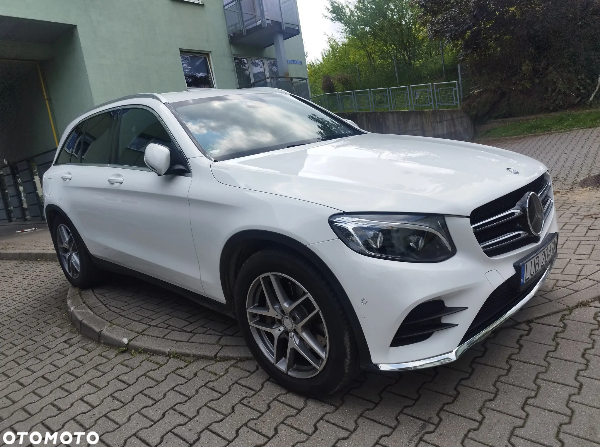 Mercedes-Benz GLC 220 d 4Matic 9G-TRONIC AMG Line - 2