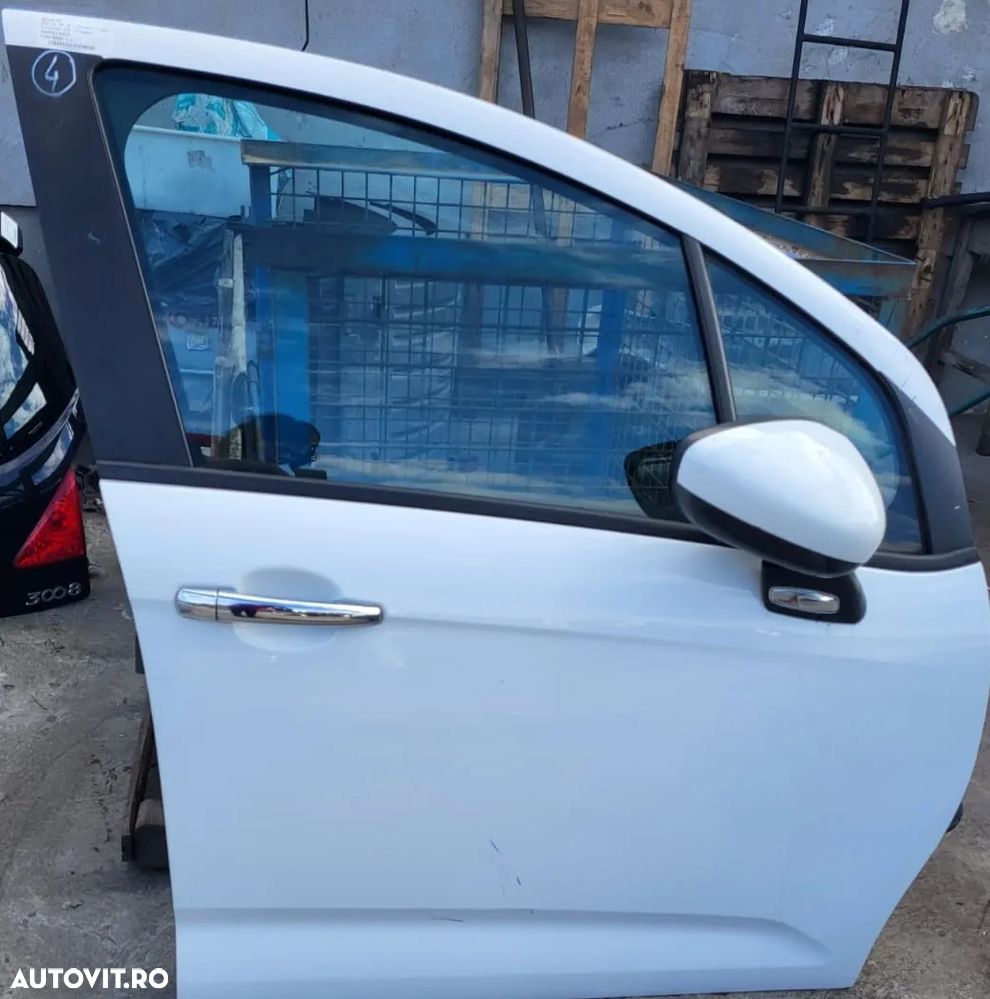 Vindem usa dreapta fata complecta fara oglinda pentru Citroen C 3 din 2013 - 2