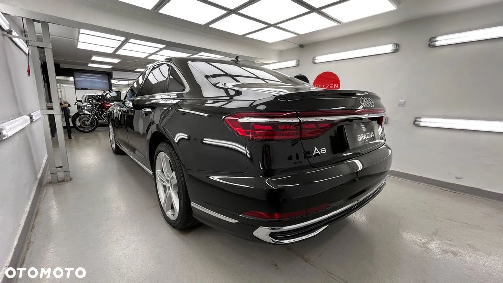 Audi A8 - 5