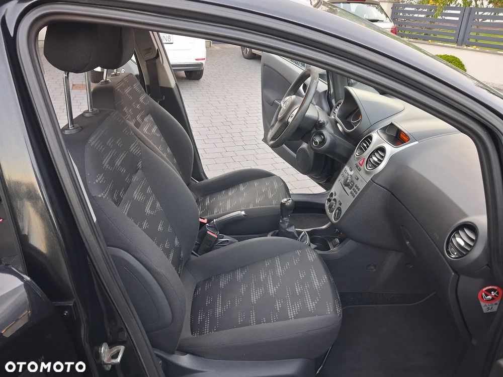 Opel Corsa 1.2 16V Cosmo - 10