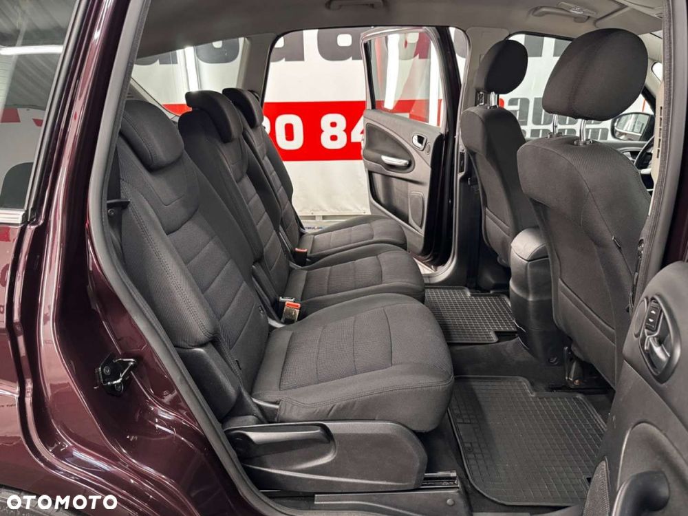 Ford S-Max - 38