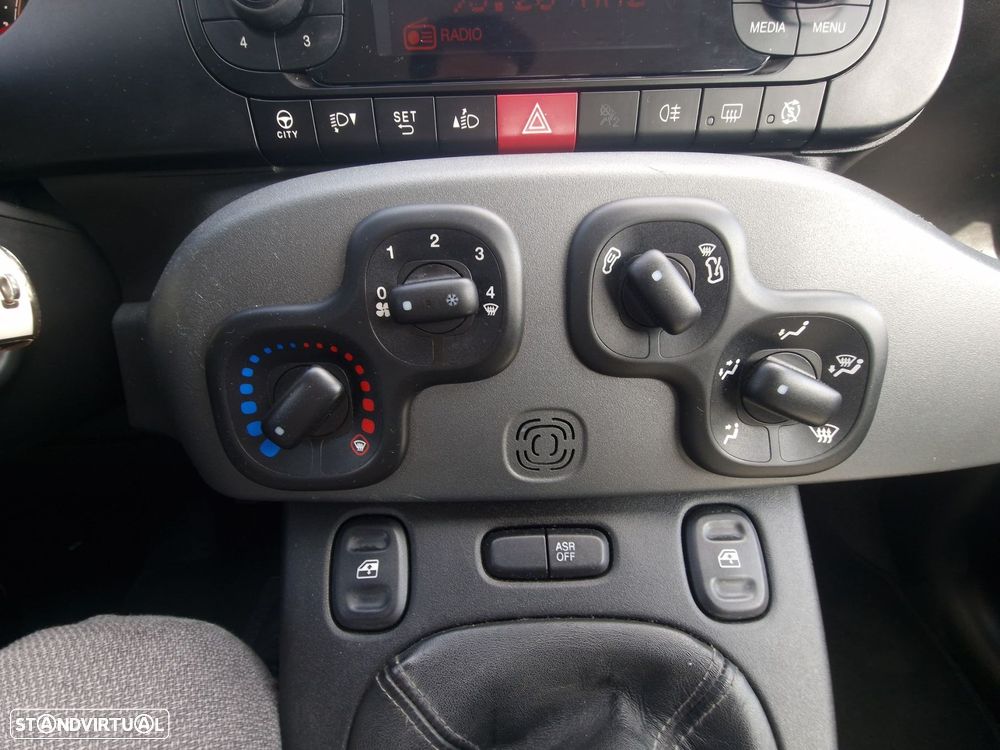 Fiat Panda 1.2 Lounge S&S - 33