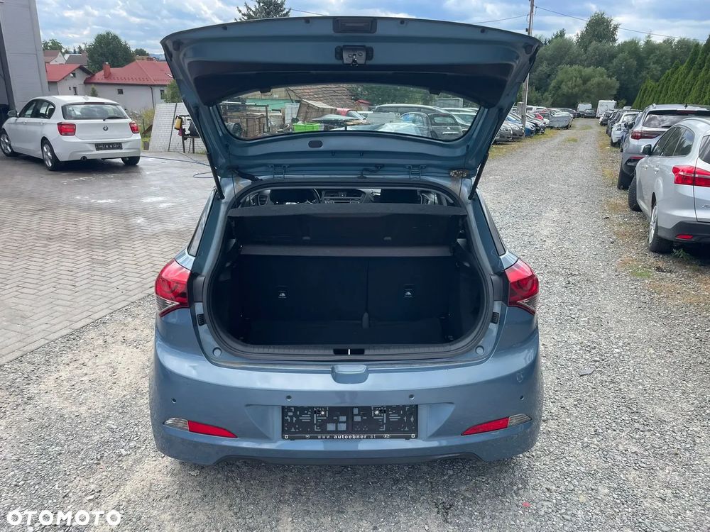 Hyundai i20 1.2 Trend - 8