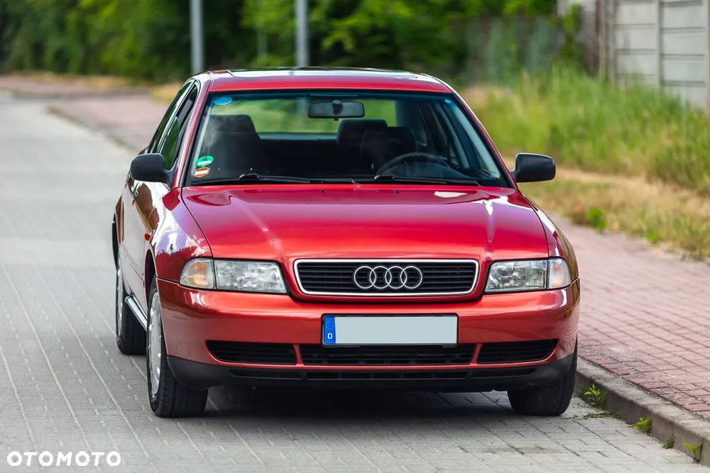 Audi A4 Limousine - 8