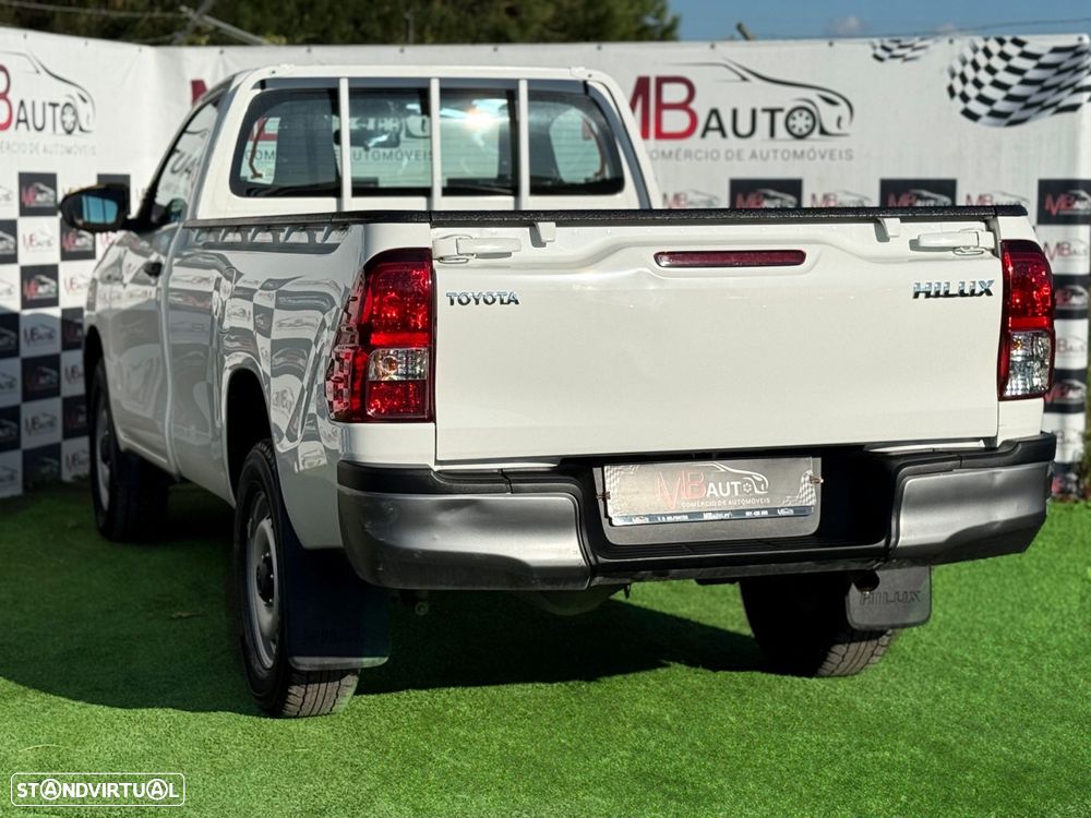 Toyota Hilux 2.4 D-4D 4WD CE CH - 9