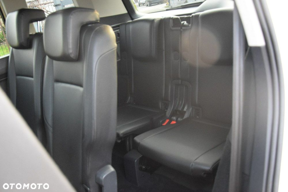 Volkswagen Touran - 24