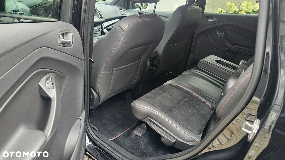 Ford Kuga 2.0 TDCi 2x4 ST-Line - 21
