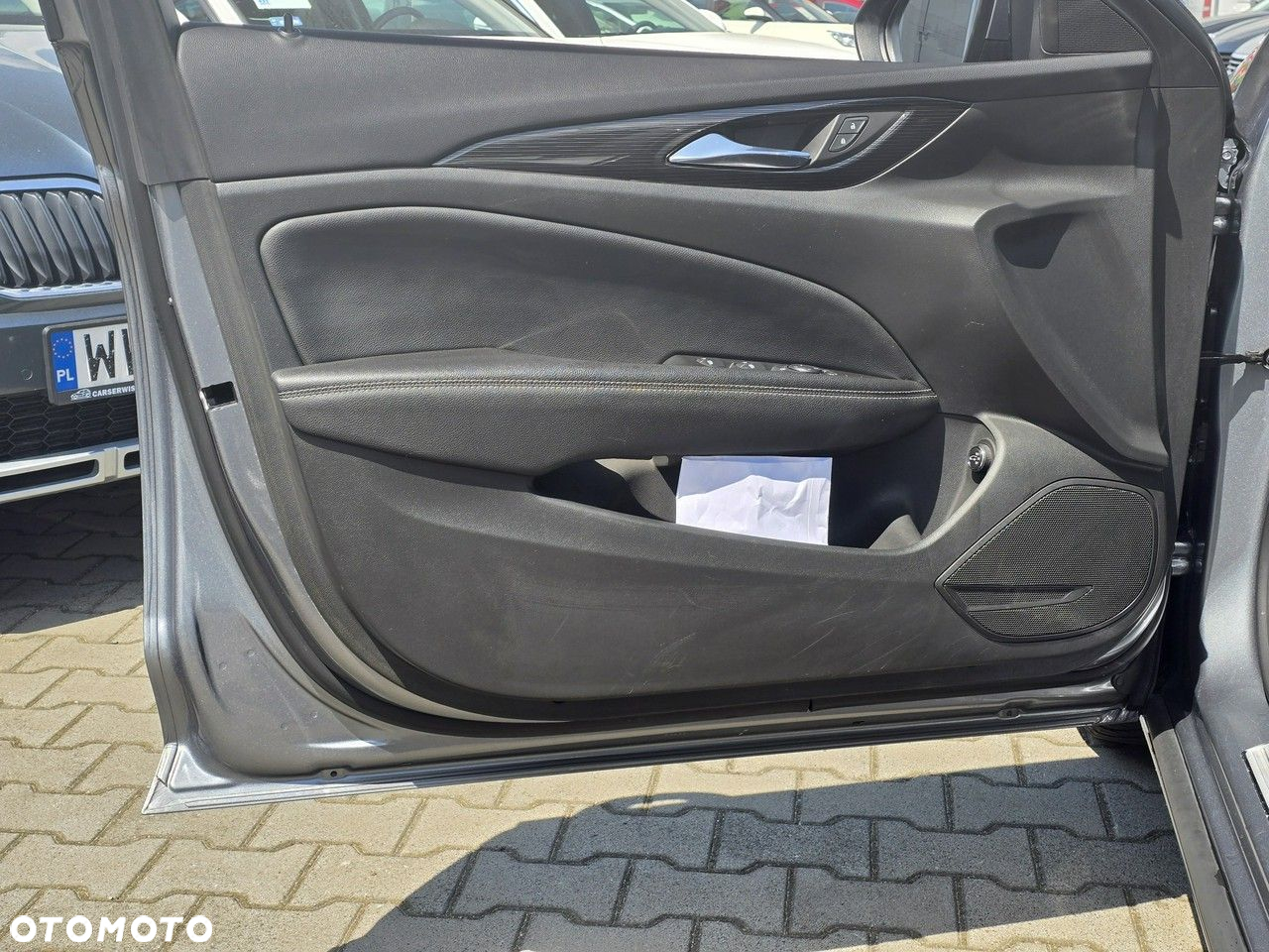 Opel Insignia - 13