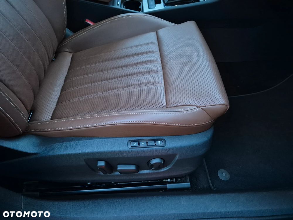 Skoda Superb 2.0 TDI SCR L&K DSG - 18