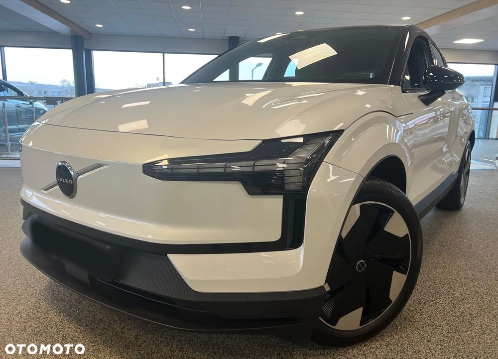 Volvo EX30 Single Motor Extended Range RWD Plus - 5