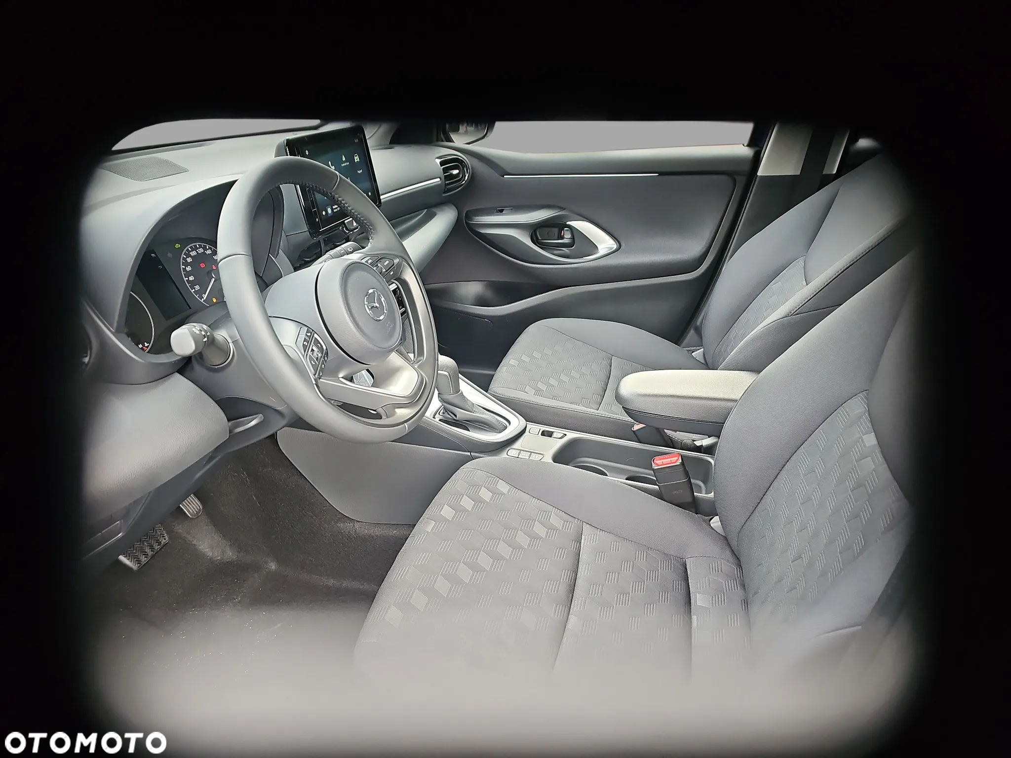 Mazda 2 - 10