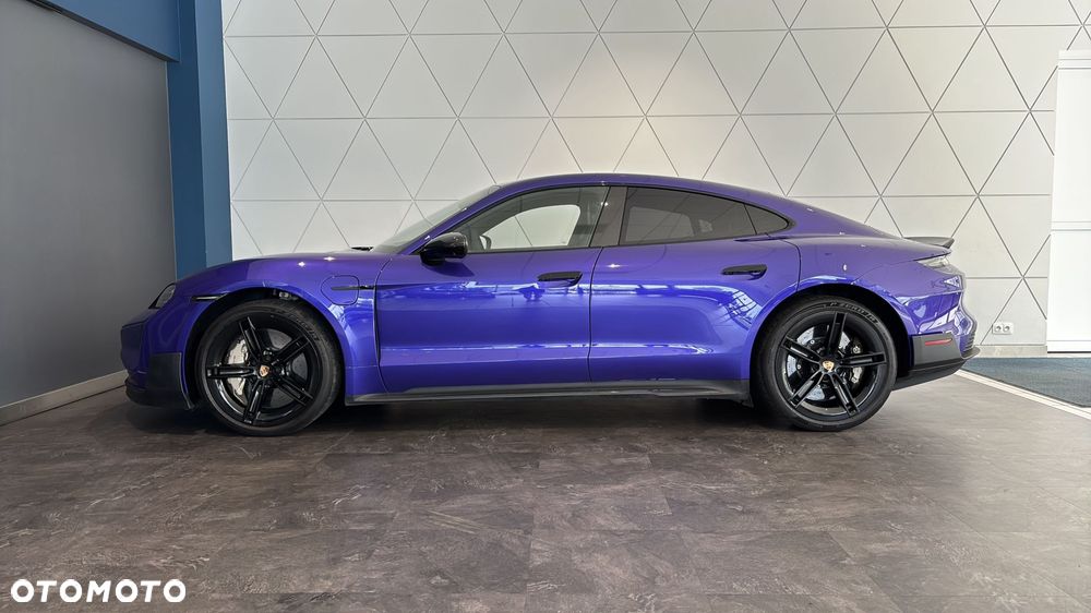 Porsche Taycan 105kWh Turbo S - 3