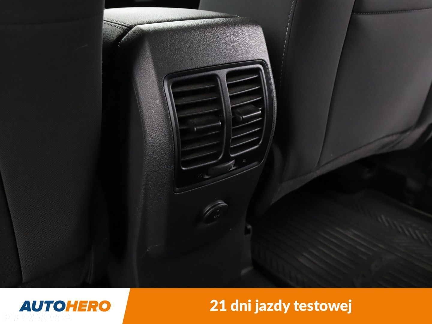 Ford Kuga - 31