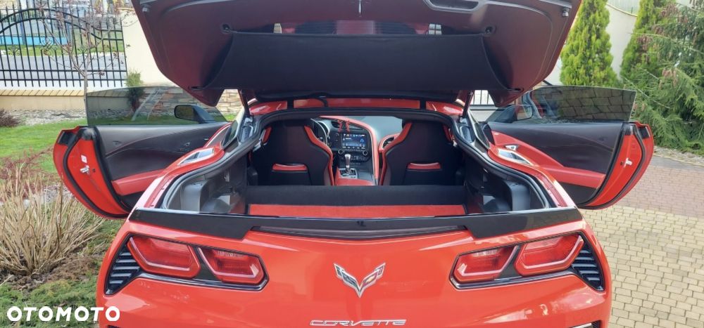 Chevrolet Corvette - 14