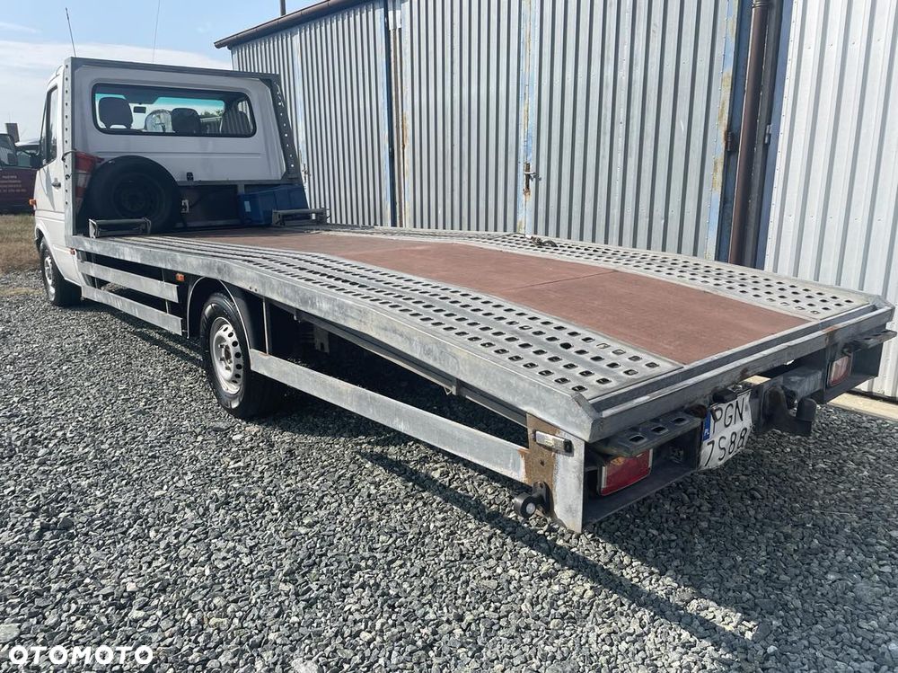 Mercedes-Benz Sprinter - 5