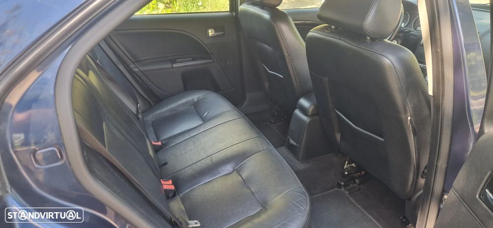 Ford Mondeo 2.0 TDCI Ghia Executive D. - 15