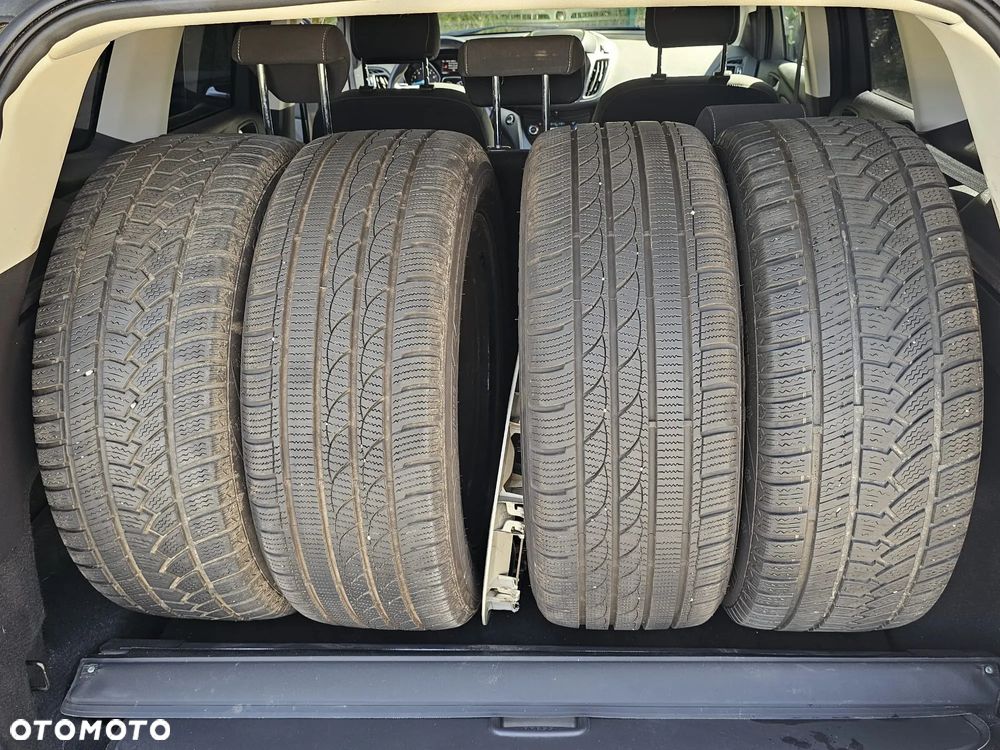 Ford Kuga 1.5 EcoBoost 2x4 Trend - 8