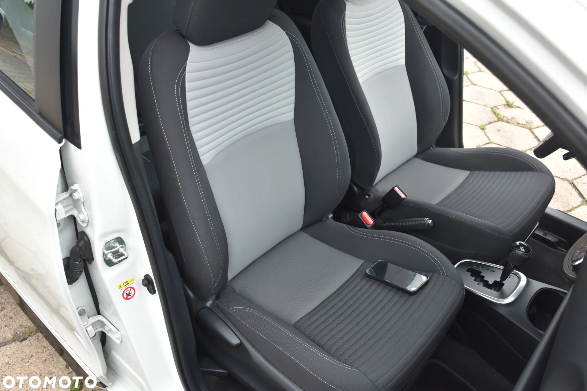Toyota Yaris ver-hybrid-100-dynamic - 18