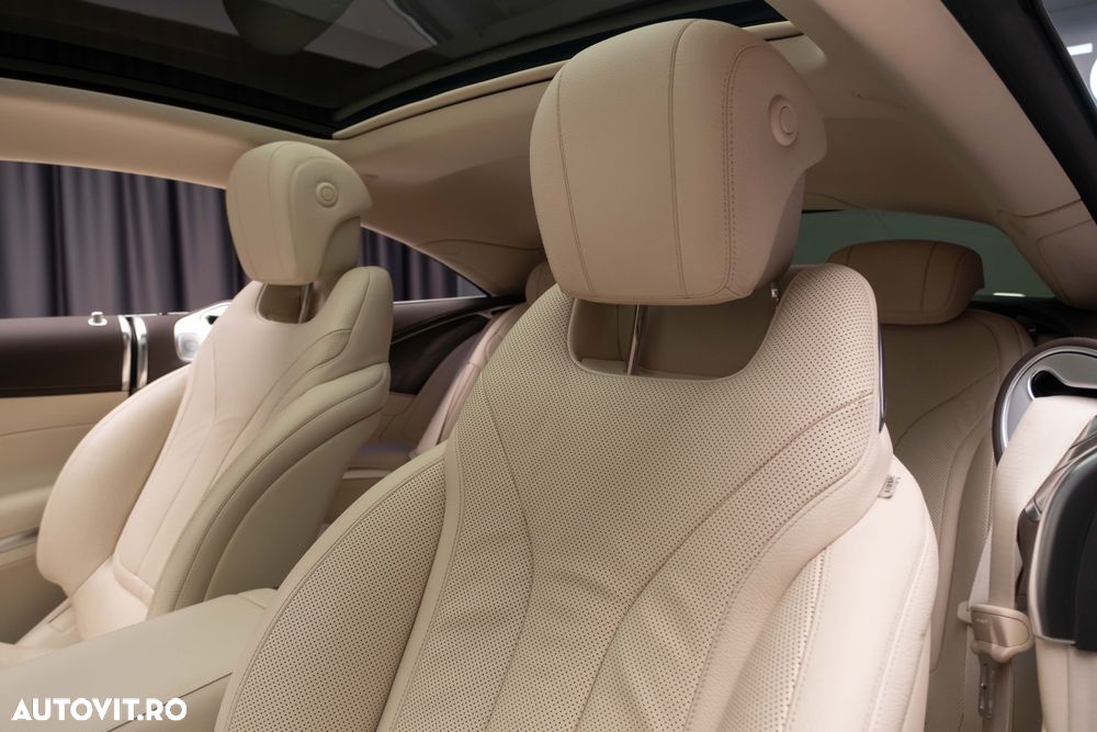 Mercedes-Benz S 400 4MATIC Aut - 31