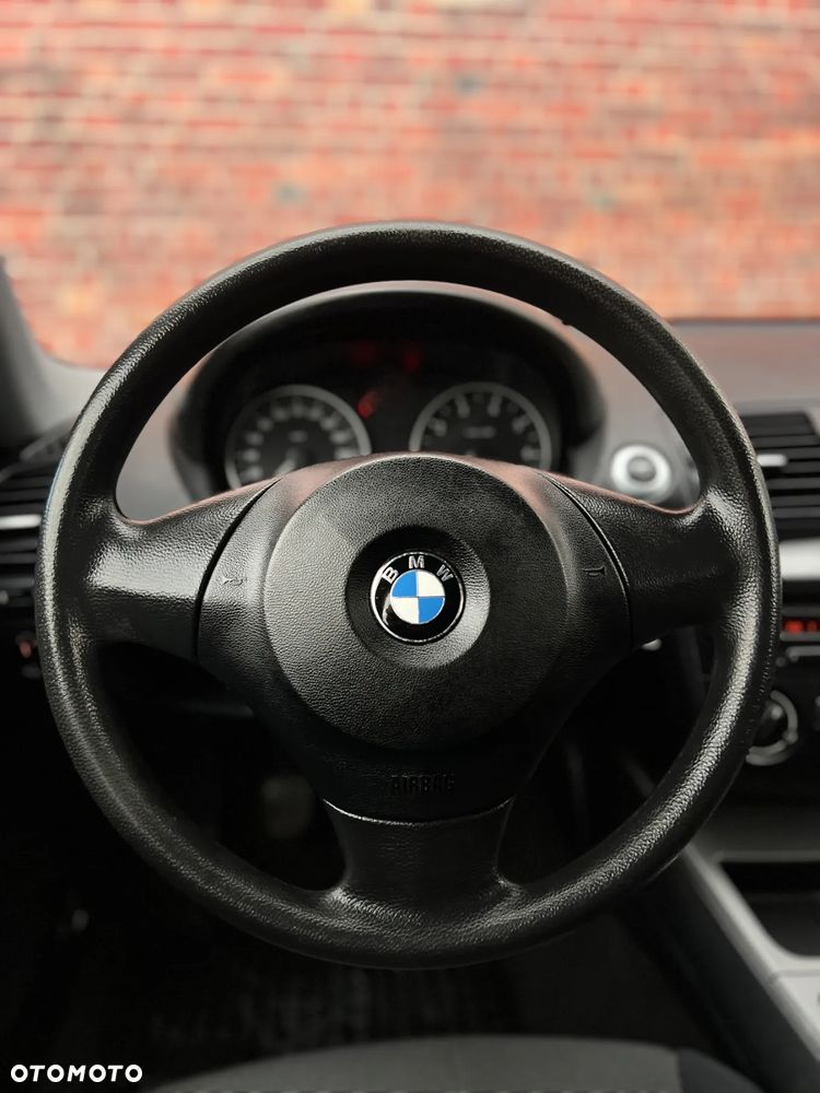 BMW Seria 1 116i - 27