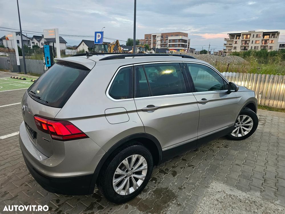 Volkswagen Tiguan 2.0 TDI 4Mot DSG Comfortline - 10