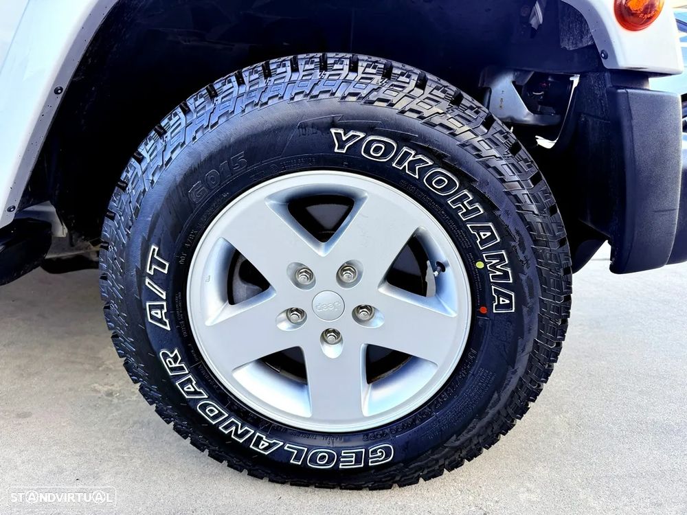 Jeep Wrangler Unlimited 2.8 CRD ATX Sahara Adventure Edition - 42