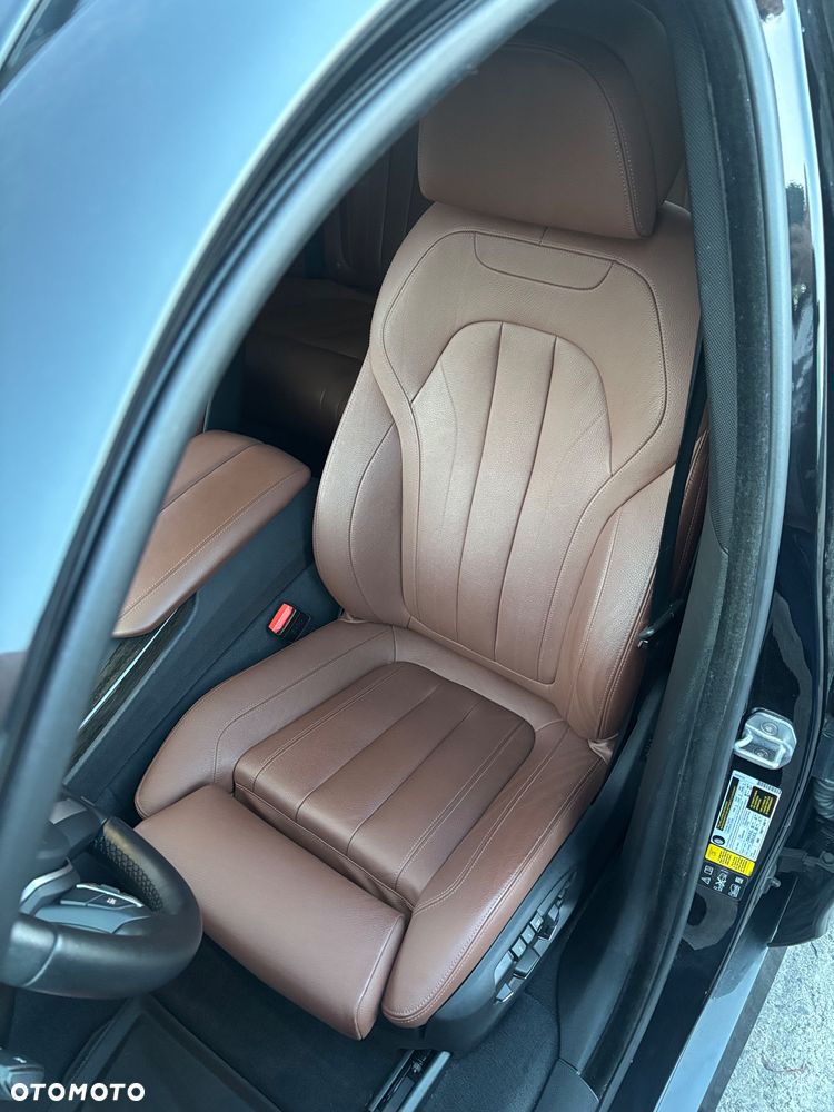 BMW X5 3.5i xDrive - 19