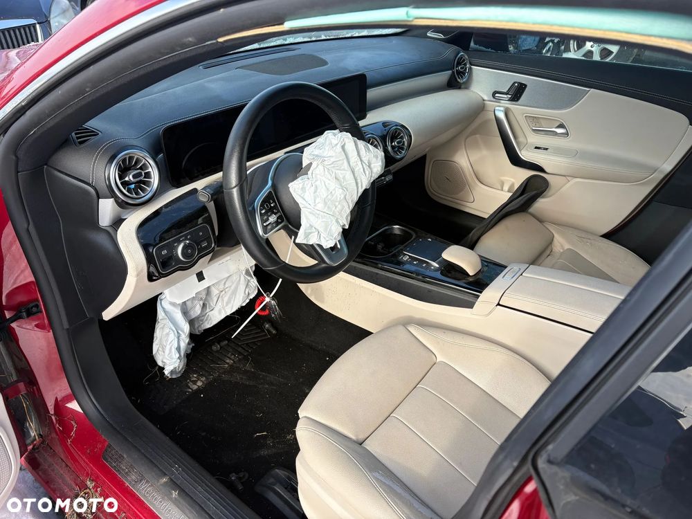 Mercedes-Benz CLA 250 Progressive 7G-DCT - 15
