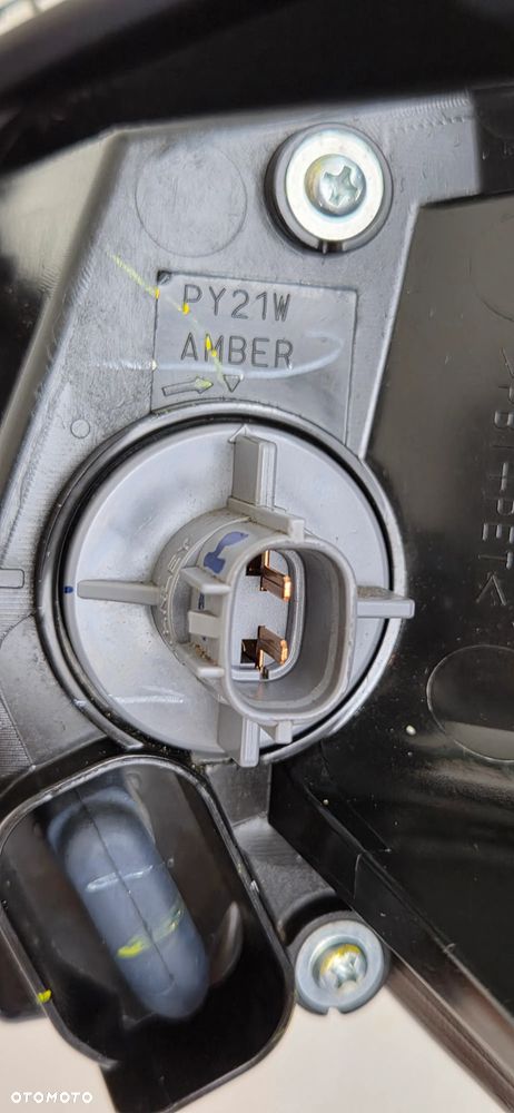 LAMPA PRAWA PRZÓD MITSUBISHI SPACE STAR LIFT 2019- STANLEY W5335 - 6