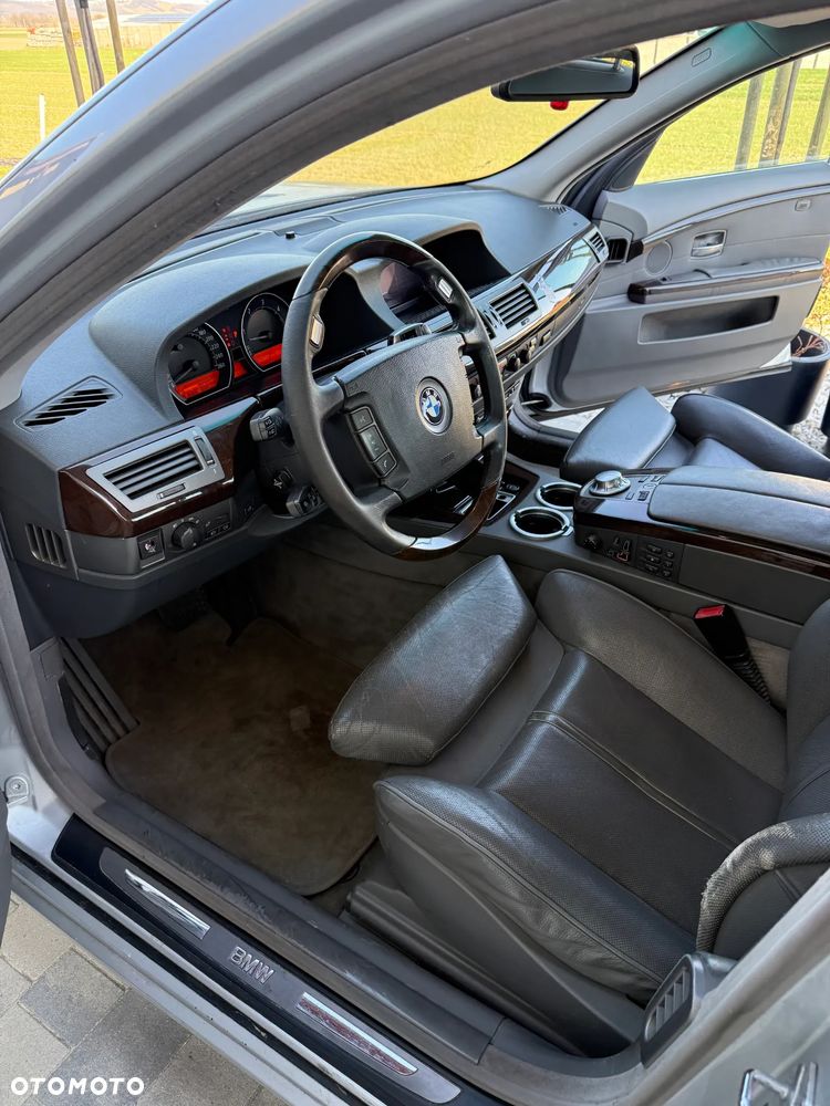 BMW Seria 7 - 39