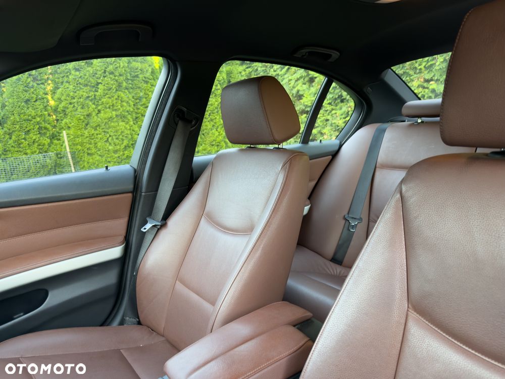 BMW Seria 3 318i Edition Exclusive - 5