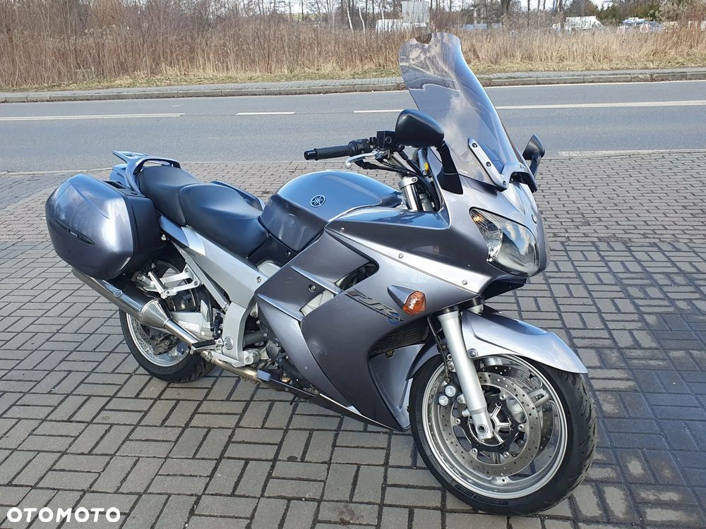 Yamaha FJR - 8