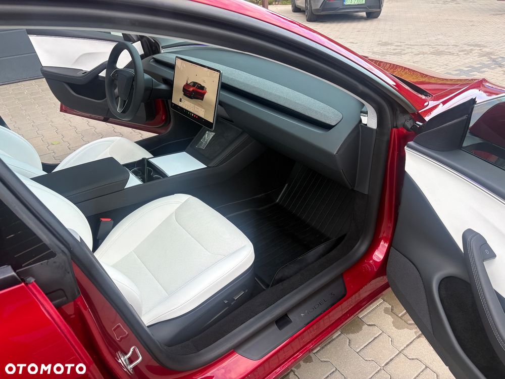 Tesla Model 3 - 23