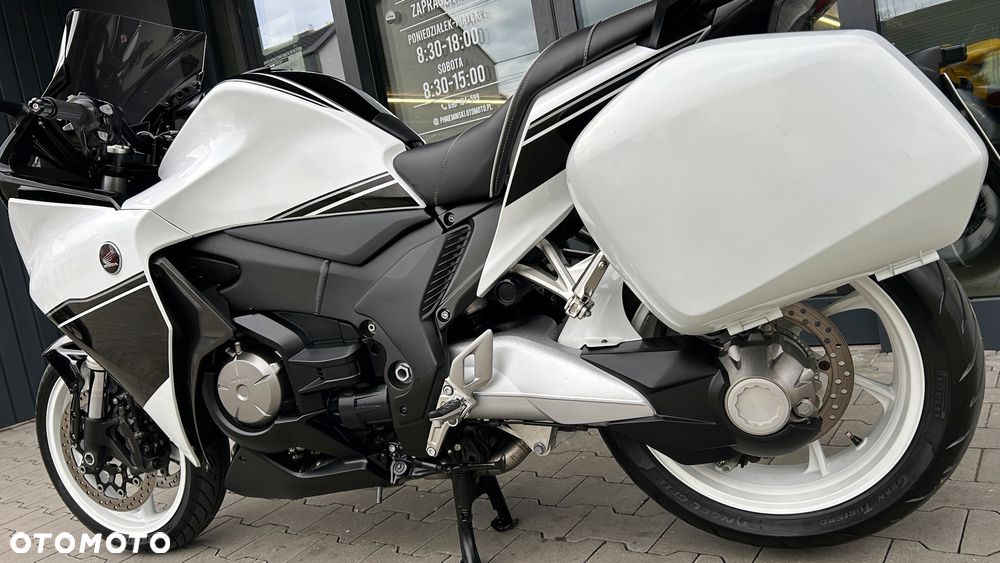 Honda VFR - 26