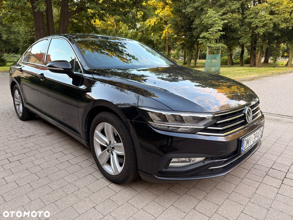 Volkswagen Passat 2.0 TSI OPF DSG Elegance - 2