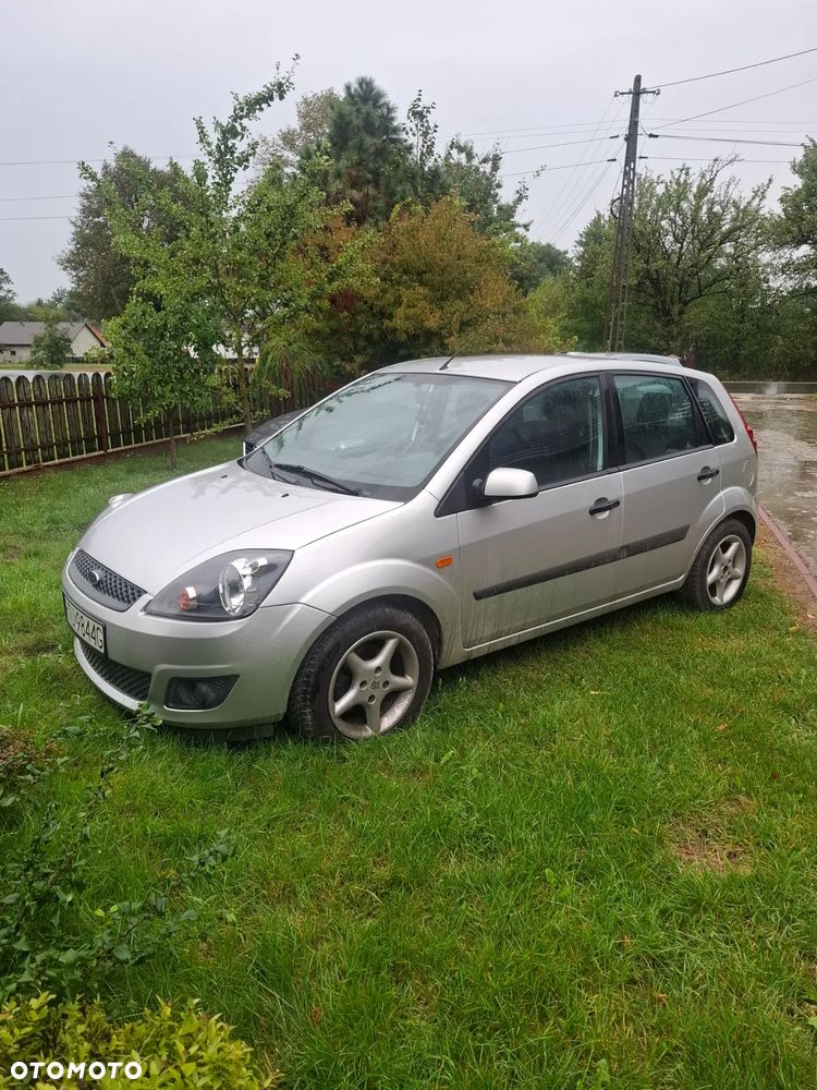 Ford Fiesta - 2