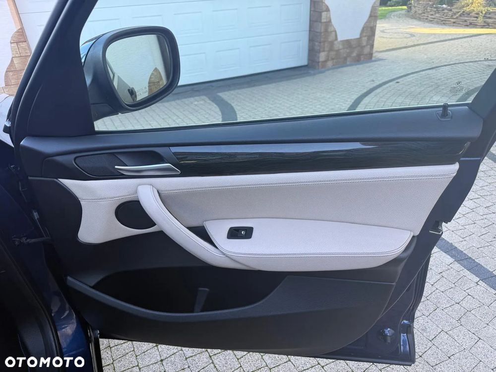 BMW X3 xDrive28i - 23