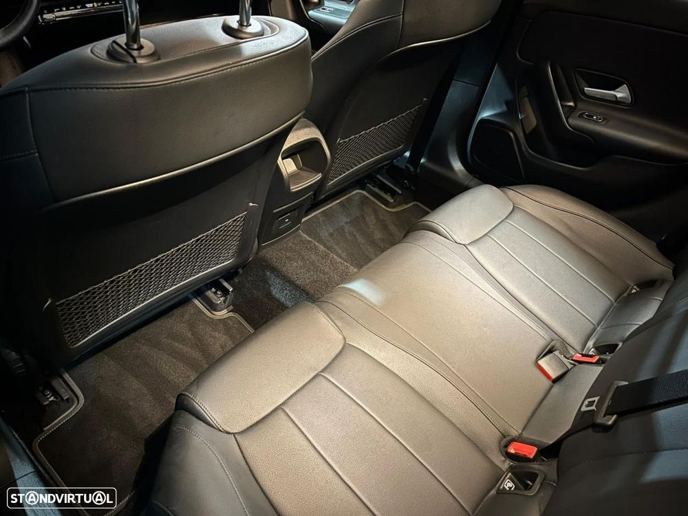 Mercedes-Benz A 250 Limousine - 13