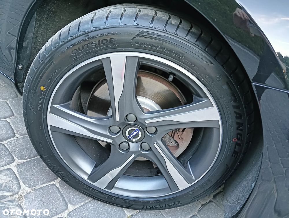 Volvo V40 - 23