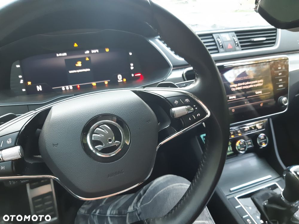 Skoda Superb 2.0 TDI SCR 4x4 Scout DSG - 22