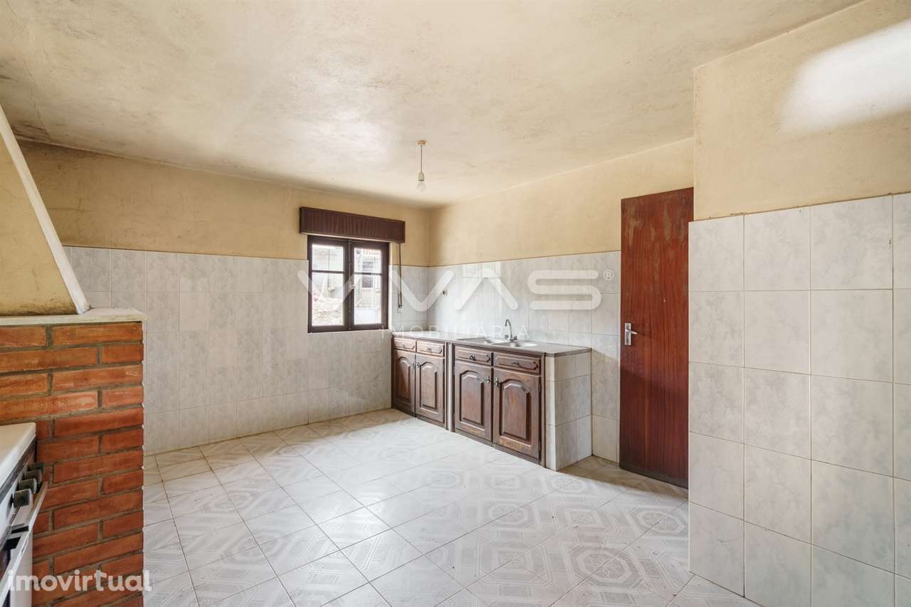 Moradia T4 Venda em Escariz (São Mamede) e Escariz (São Martinho),Vila - Grande imagem: 4/36