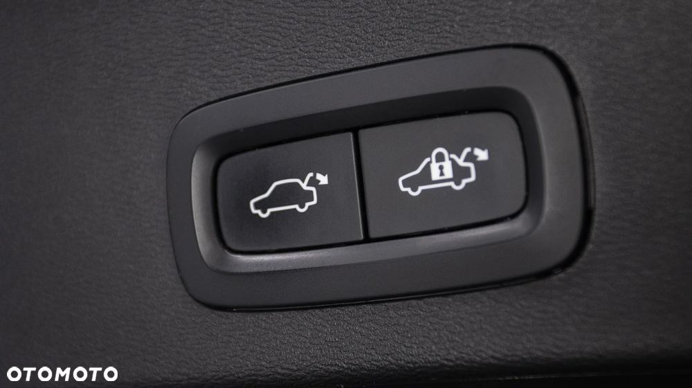 Volvo XC 40 T5 Plug-In Hybrid Core - 32