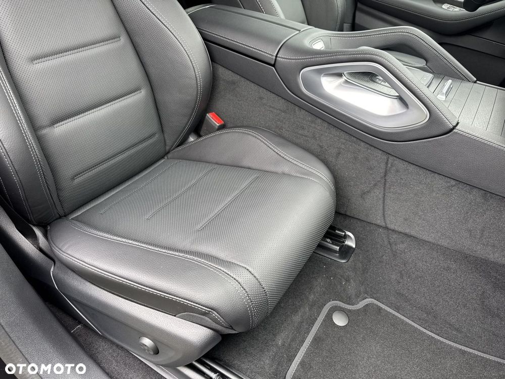 Mercedes-Benz GLE - 13