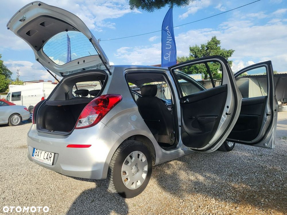 Hyundai i20 - 12