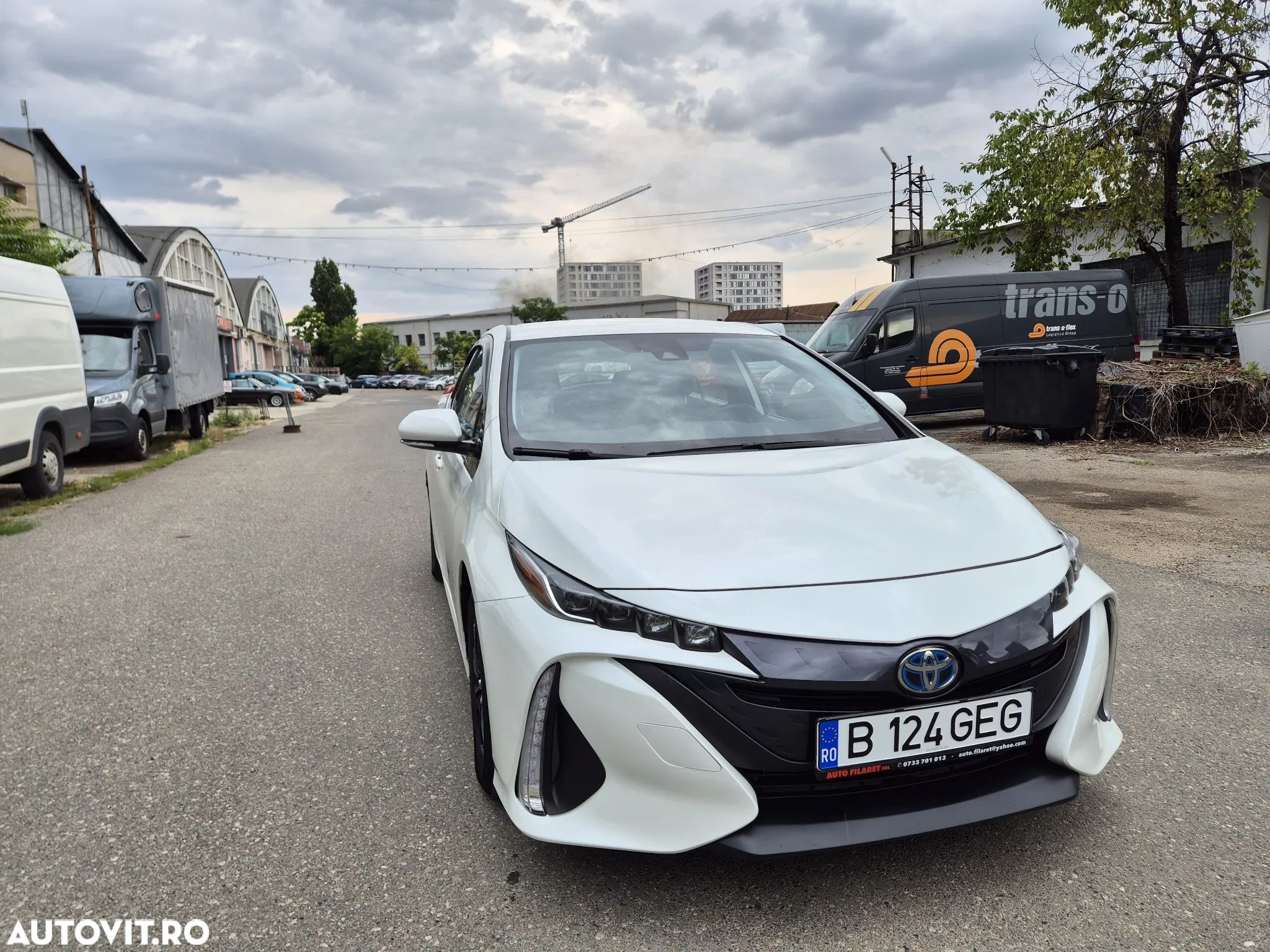 Toyota Prius Plug-in Hybrid Executive - 1